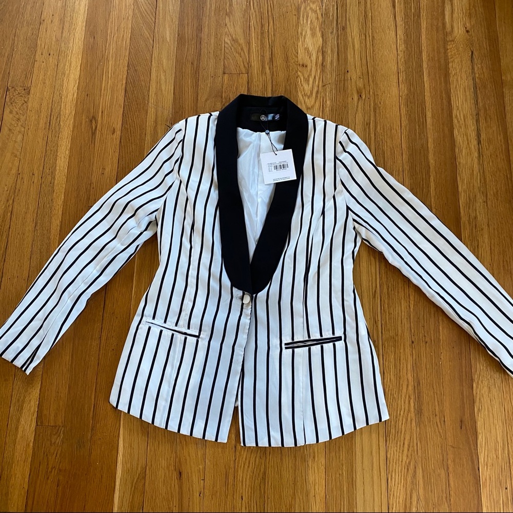 NWT! Striped Lightweight Button Blazer